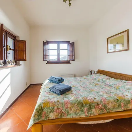 Apartment La Marina