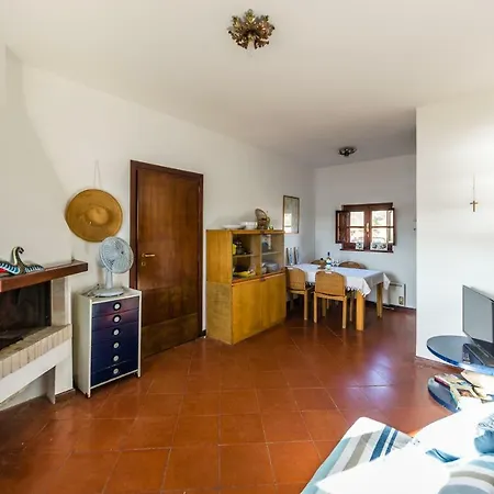 Apartment La Marina